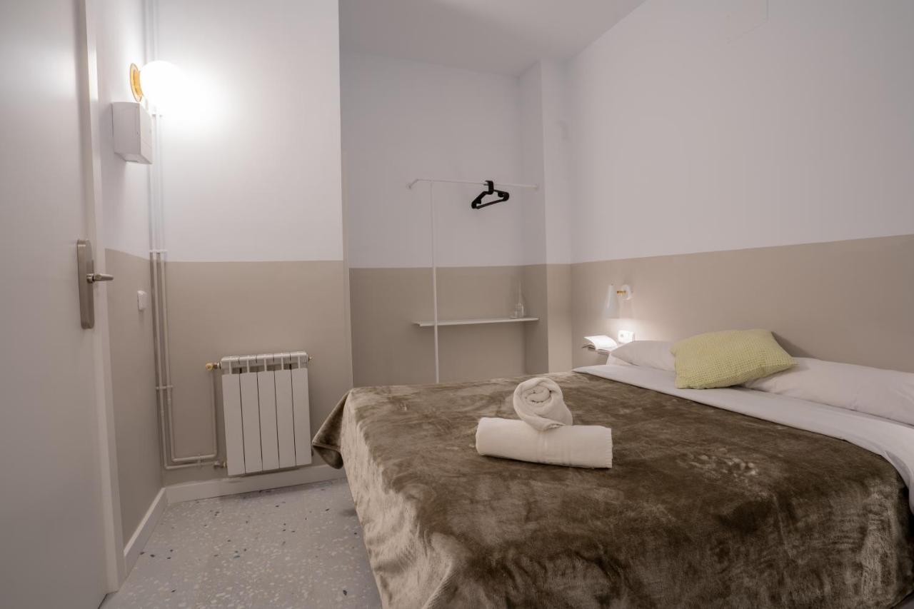 Hostal Hera Barcellona Esterno foto