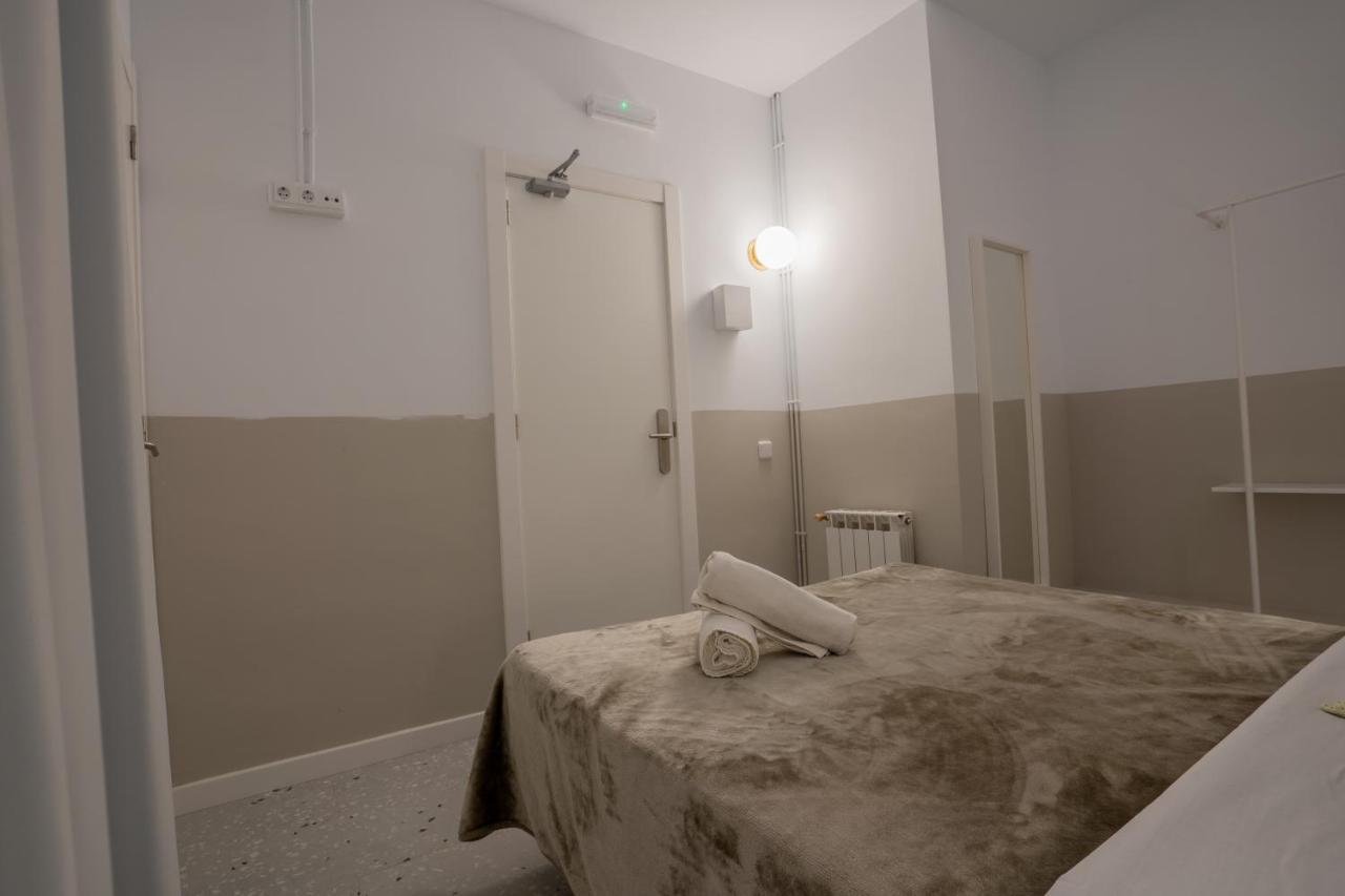 Hostal Hera Barcellona Esterno foto